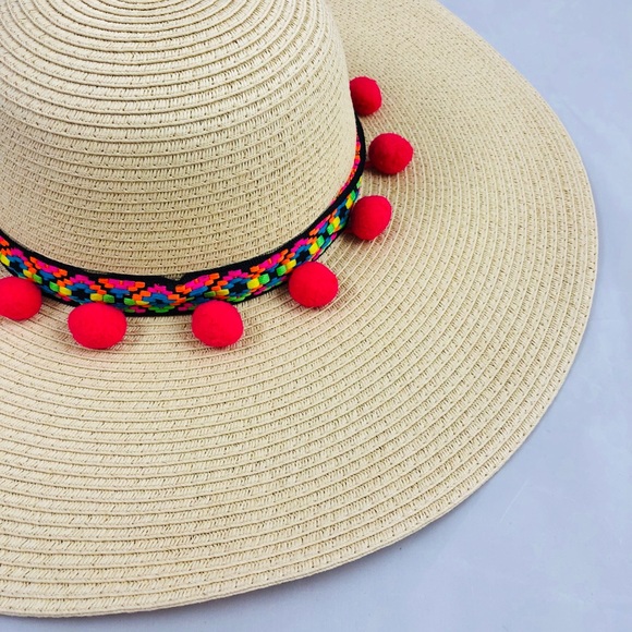 pom pom beach hat